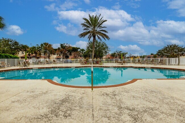 Building Photo - 12060 Lucca St