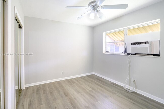 Building Photo - 1504 N 24th Ave