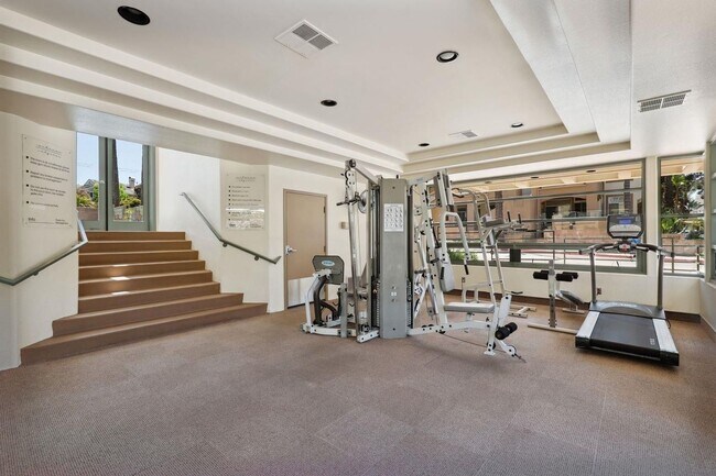 Building Photo - Beautiful 2B/2.5BA in The Elysian Complex!...