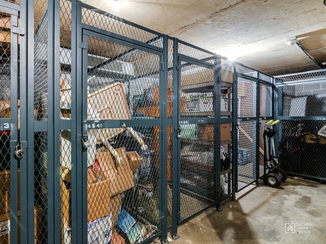 Building Photo - 1515 E Central Rd