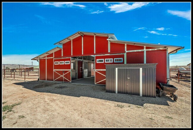 Building Photo - 3 Acre Horse Ranch & Home Rental SE Boise ...