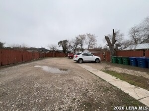 Building Photo - 506 W Drexel Ave