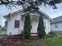 Building Photo - Now Available – Charming 2-Bedroom Cottage in Shelton!