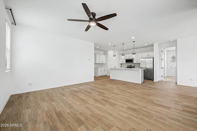 Building Photo - 35948 W Santa Monica Ave