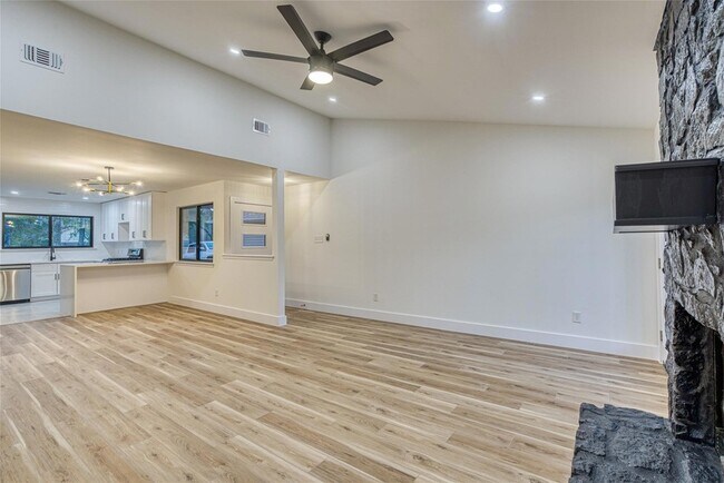 Building Photo - 13126 Mill Stone Dr