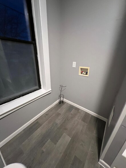 Building Photo - 1 Russell Pl