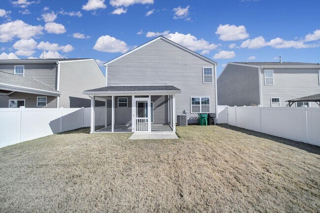 Building Photo - Beautiful 4 Bed 2 and a Half Bath Home in Charlotte!