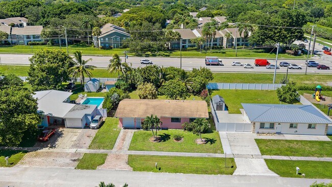 Building Photo - 4057 Chukker Dr