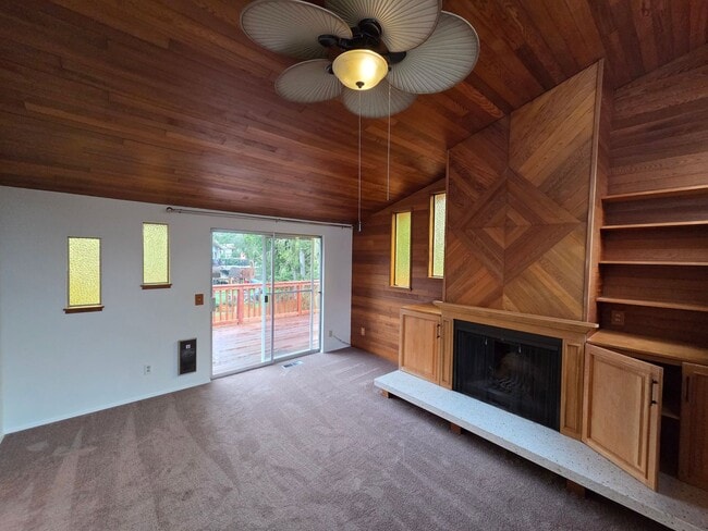 Building Photo - 2136 N 187th St