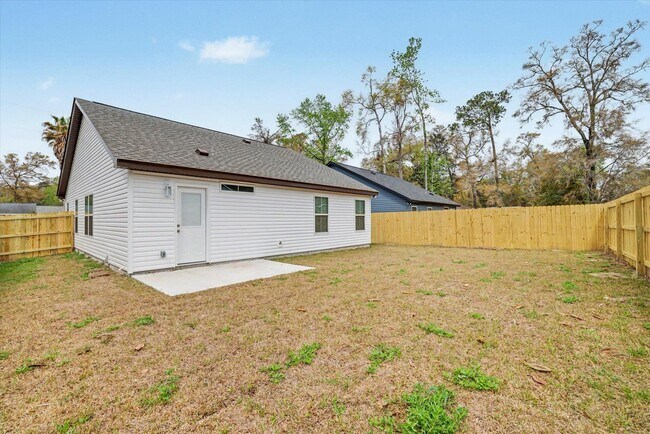 Building Photo - 37 Haida Trail