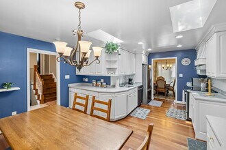 Building Photo - Gorgeous Central Single Family in Heart of Rockville