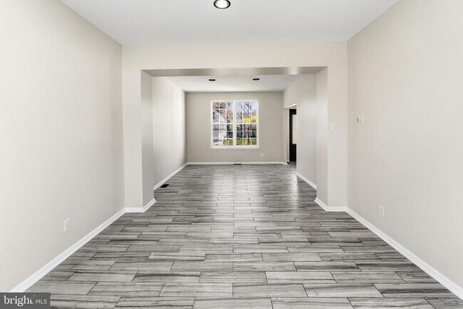 Building Photo - 217 Spruce Trail