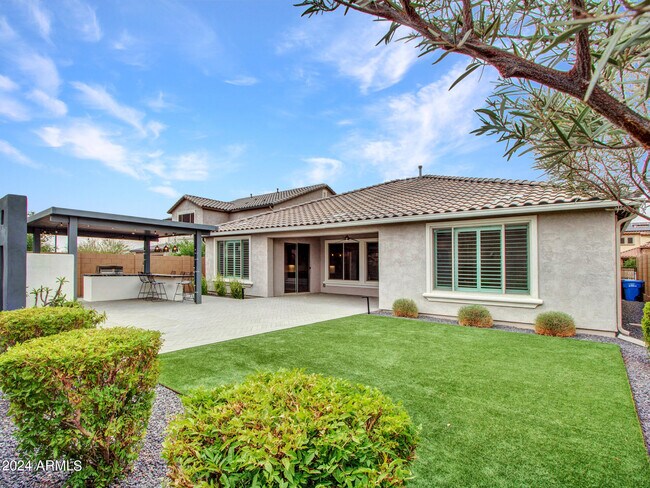 Building Photo - 44529 N Sonoran Arroyo Ln