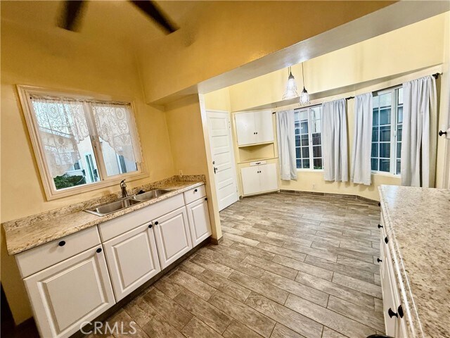 Building Photo - 2901 E Mariquita St