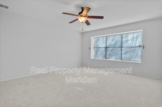 Building Photo - 1704 Little Deer Ln