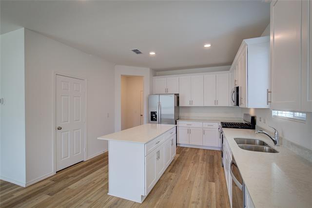 Building Photo - 1418 Tramore Wy