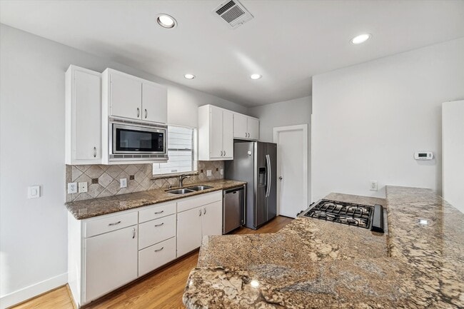 Building Photo - 9710 Riddlewood Ln