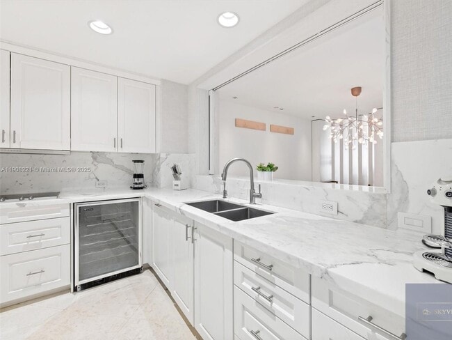 Building Photo - 5142 Fisher Island Dr