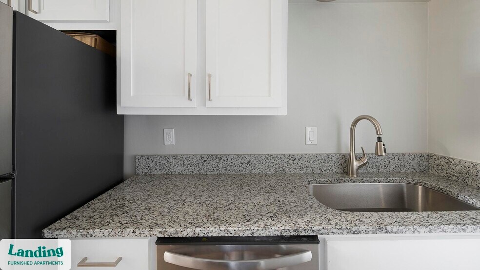 Building Photo - 231 New Shackle Island Rd