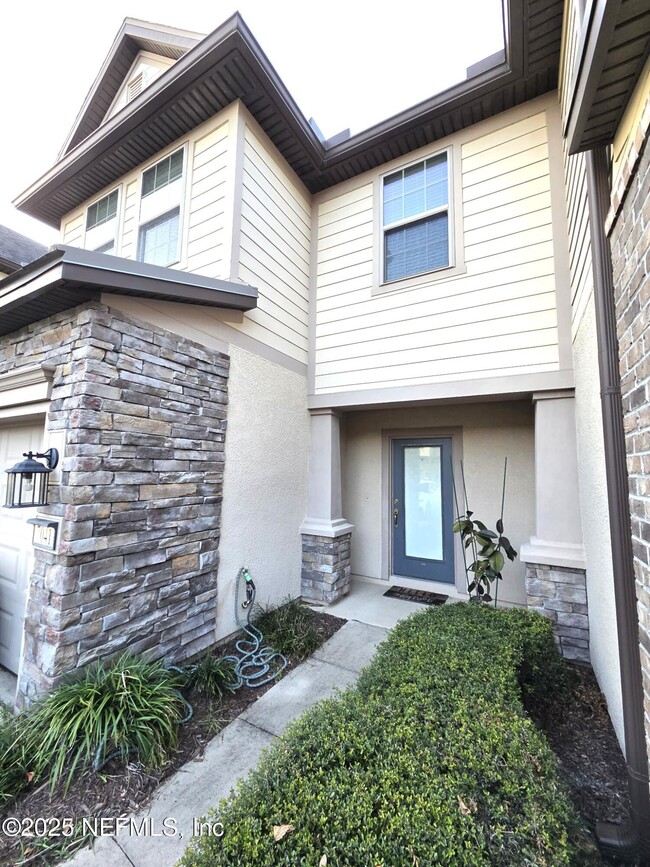 Building Photo - 7041 Beauhaven Ct