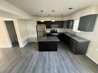 Building Photo - 123 High Pointe Dr