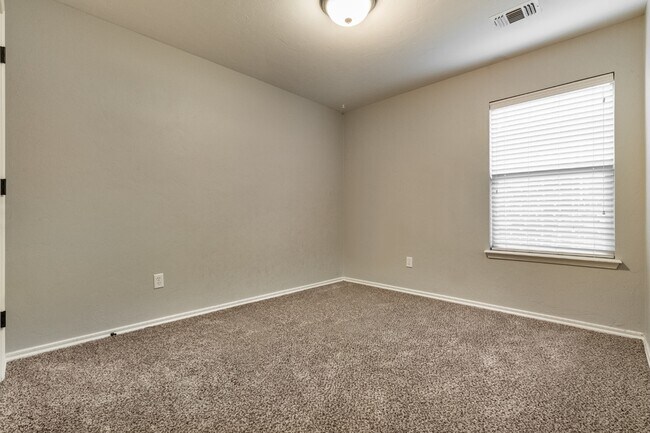 Building Photo - 2609 NW 183rd St