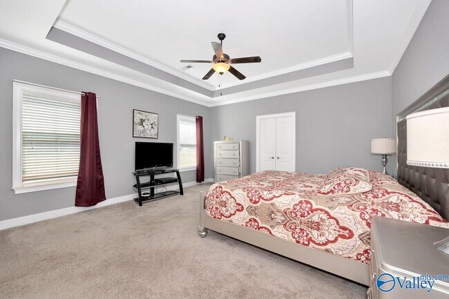 Building Photo - 216 SW Winterbranch Rd