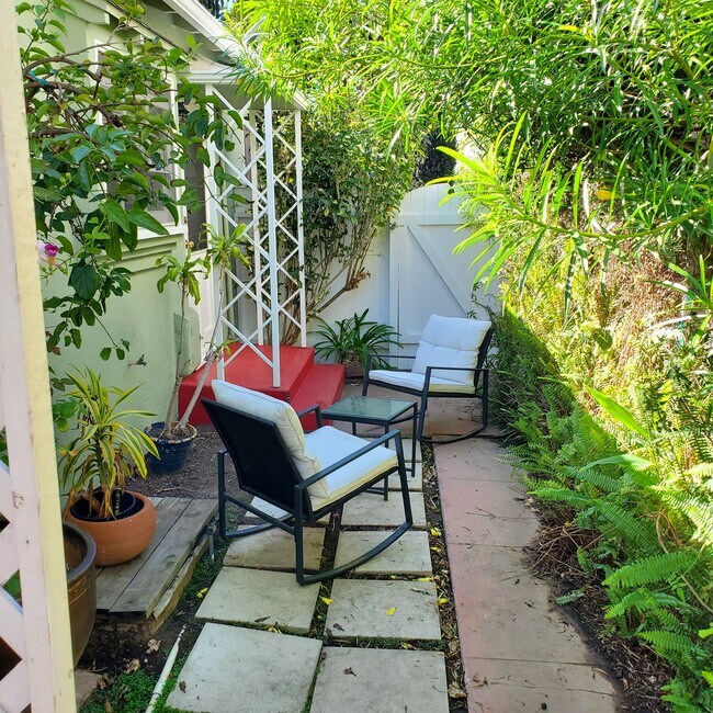 Patio - 847 12th St