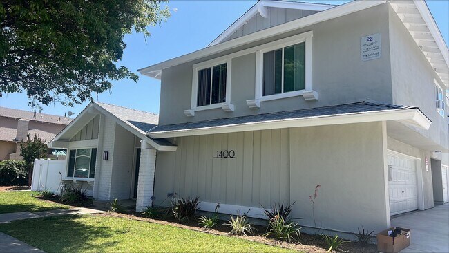 Building Photo - 1400 Estate Dr