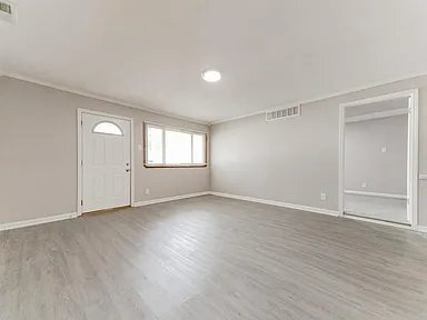 Building Photo - 9522 Trefore Ave