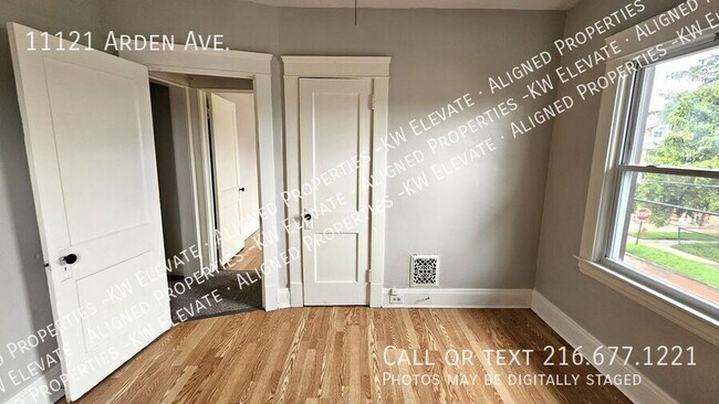 Building Photo - 11121 Arden Ave