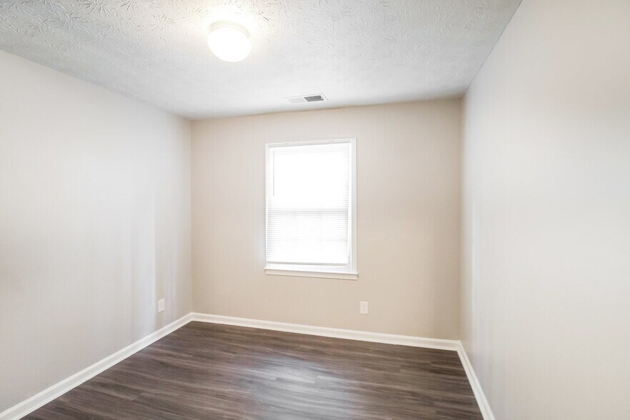 Building Photo - 2918 High Brook Way SE