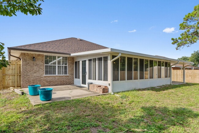 Building Photo - 7613 Marthas Way