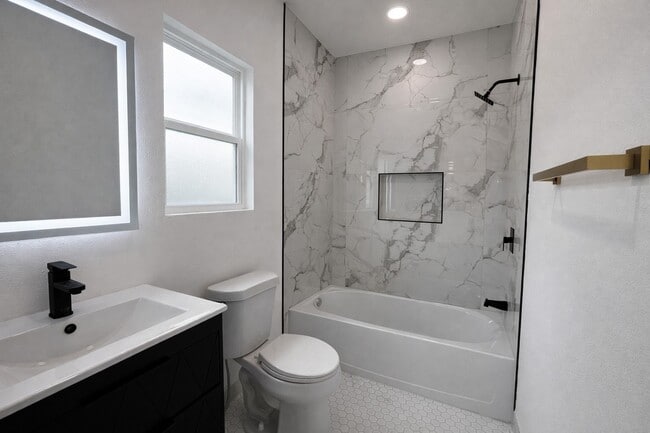 Building Photo - 22516 E Martin Dr