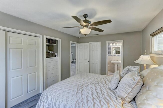 Building Photo - 711 Whitfield Ave