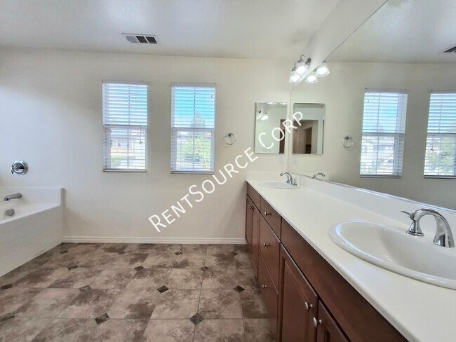 Building Photo - 28408 Camino Del Arte Dr