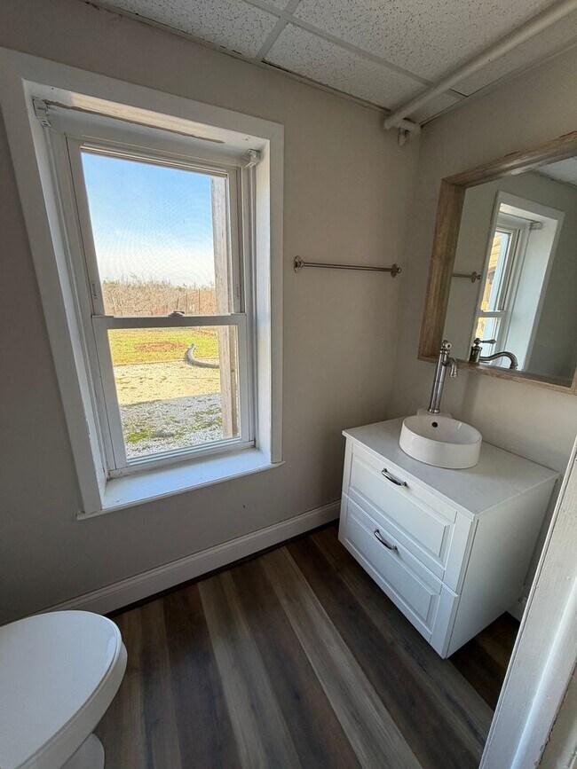 Building Photo - 35 Benjamin Franklin Hwy