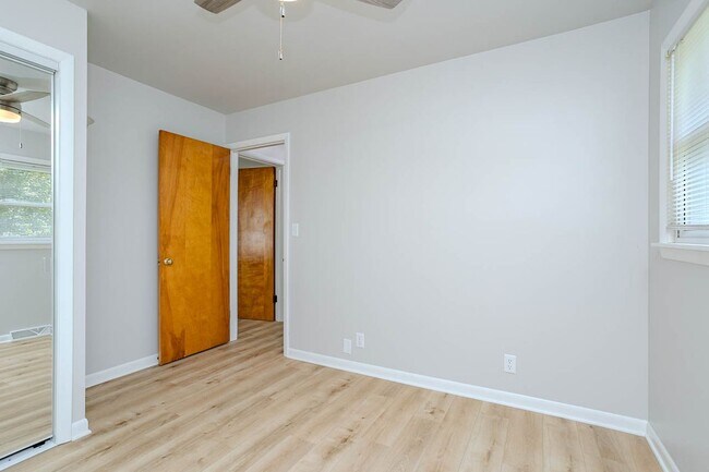 Building Photo - 1710 Burek Ave