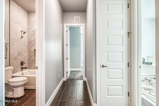 Building Photo - 6716 Rio Haciendas