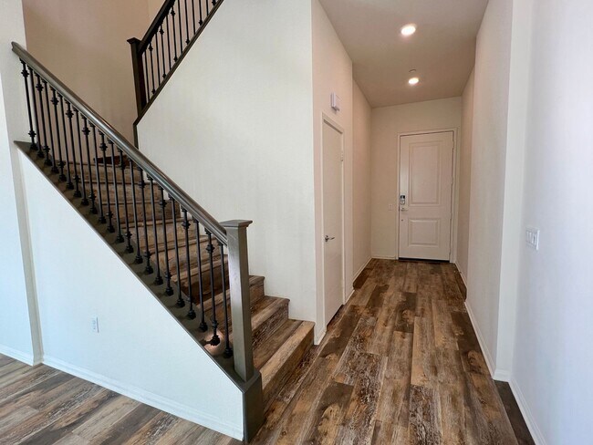 Building Photo - Luxury Living at Suwerte 2 Bedroom 2.5 Bat...