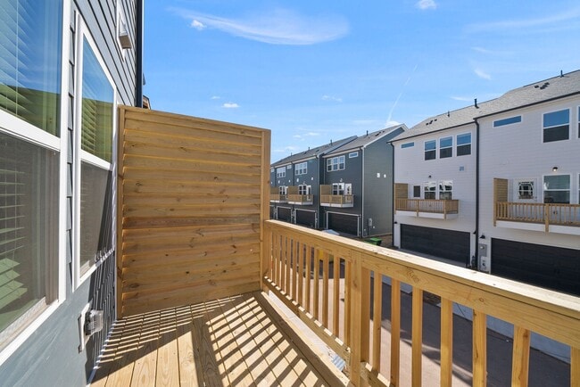 Building Photo - Convenient New Construction Townhome in Durham - Easy commute to RTP, Brier Creek, Airport