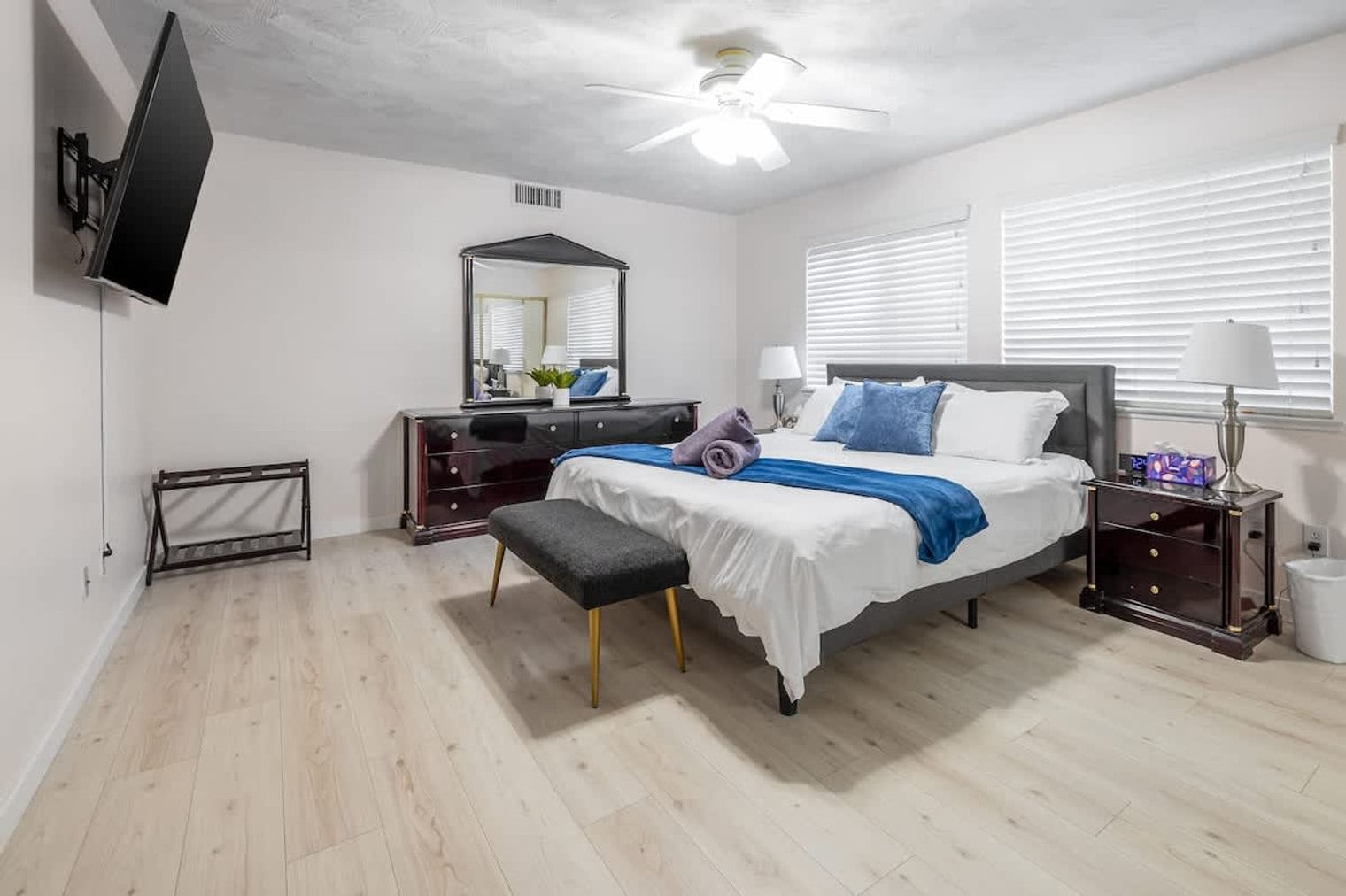 Building Photo - 12779 Calma Ct