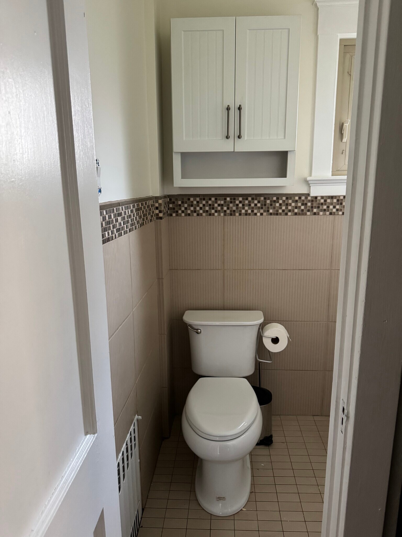 1/2 bath - 201 S Atlantic Ave