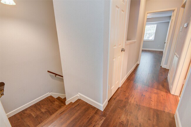 Building Photo - 14529 Misty Meadow Ln