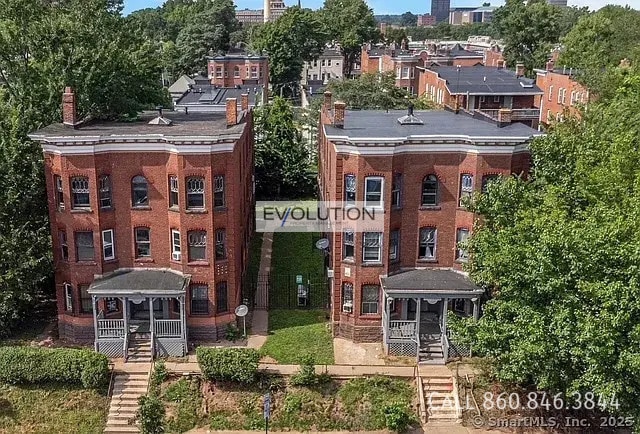 Building Photo - 906-908-908 Park St