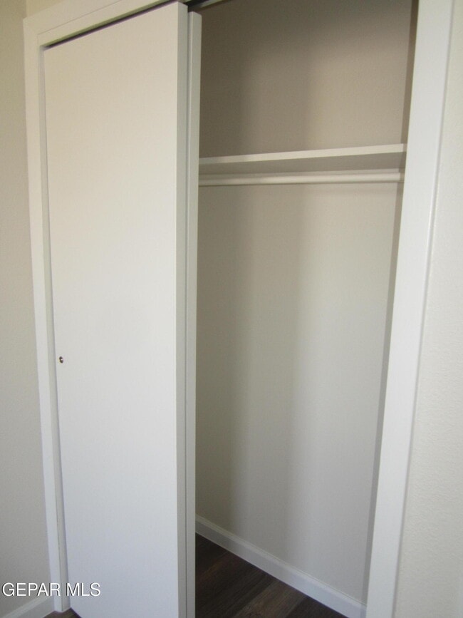 Building Photo - 305 Corvena Way