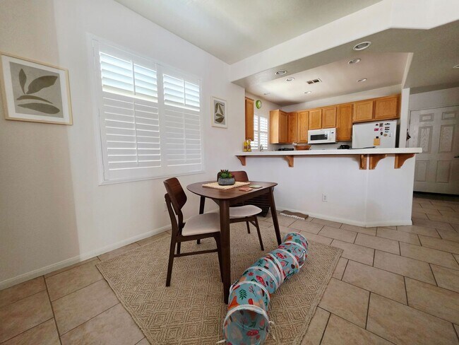 Building Photo - Comfortable Living in the Heart of Rancho Rose