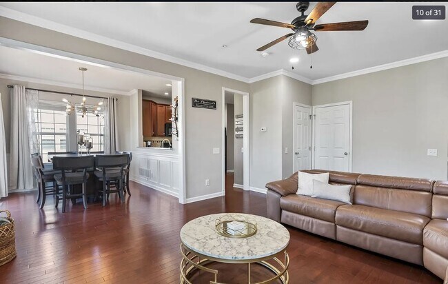 Building Photo - 246 Sills Ln