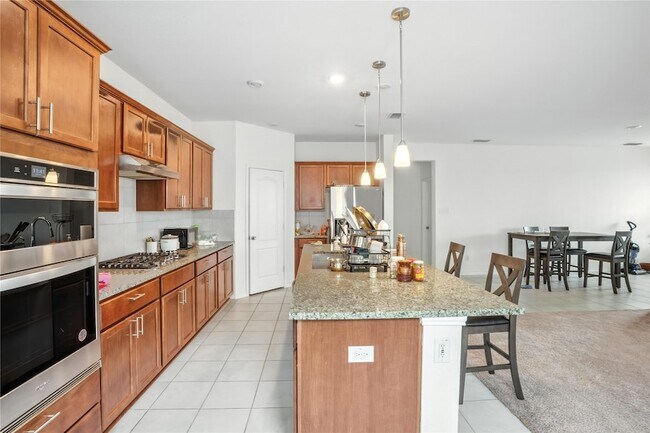 Building Photo - 604 Bronze Forest Dr