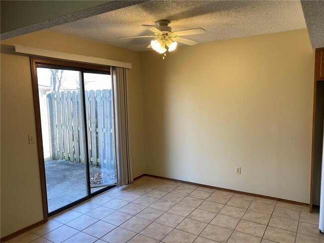 Building Photo - 419 N 35th St